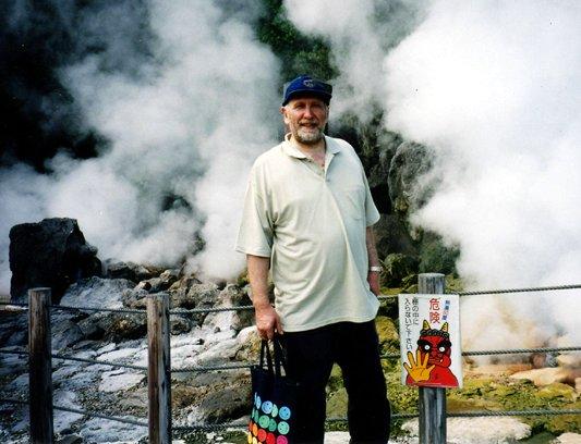 Роберт Фишер в Японии после приема лечебных ванн на горячих источниках