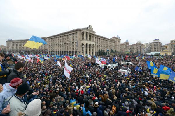 Митинг на Майдане Незалежности (означает «Площадь Независимости», центральная площадь Киева) за европейскую интеграцию. 1 декабря 2013 г.