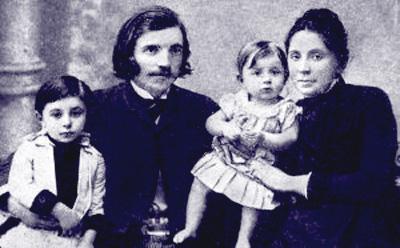 Шолом-Алейхем с женой Ольгой и детьми