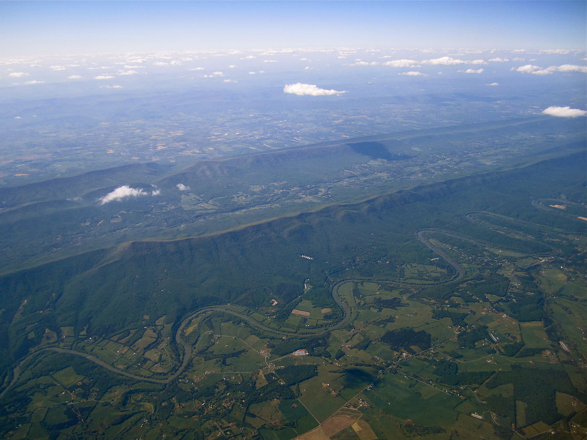 1200px-Shenandoah_River_aerial.jpg