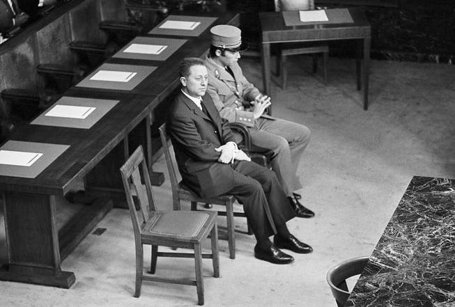 Alfred_Frauenkneht_na_skame_podsudimyh.jpg