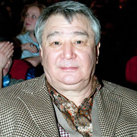 Alimzhan_Tokhtakhunov w.jpg
