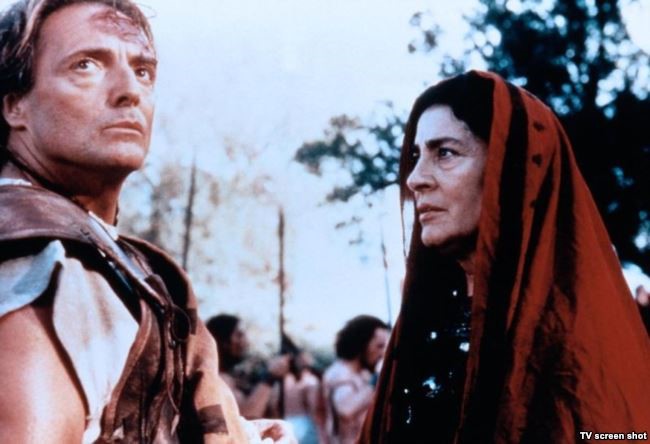 Armand_Assante_i_Iren_Papas_v_filme_Andreya_Konchalovskogo.jpg