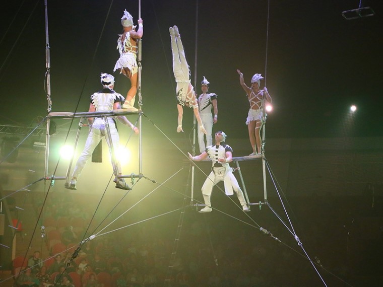 Attrakcion_vozdushnyh_gimnastov.jpg