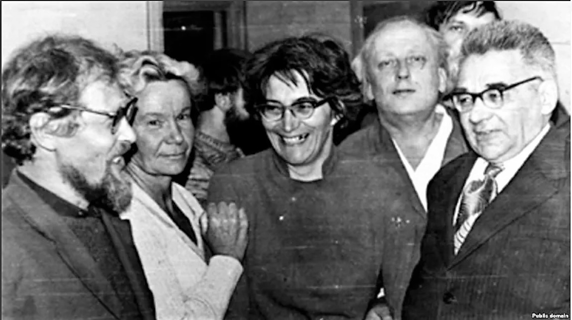 Chleny_Iniciativnoy_Gruppy._Sleva_napravo_Sergey_Kovalev_Tatyana_Hodorovich_Tatyana_Velikanova_Grigoriy_Podyapolskiy_Anatoliy_Levitin.jpg