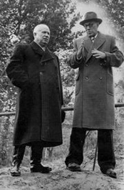 Hrushchev_i_Lavrentev_na_meste_sozdaniya_Akademgorodka.jpg