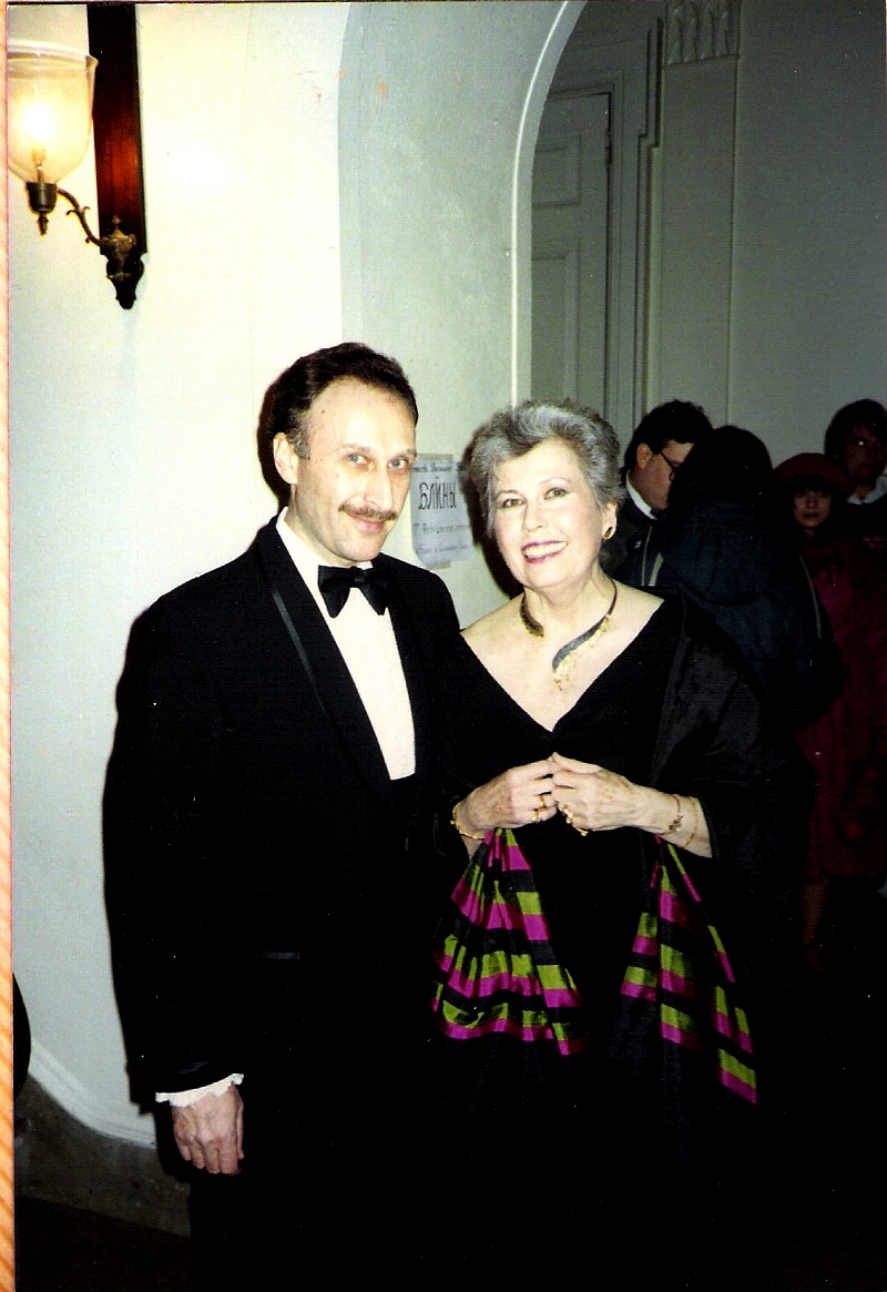 Irina_Brinner_s_Aleksandrom_Sirotinym_posle_koncerta_russkogo_romansa.jpg