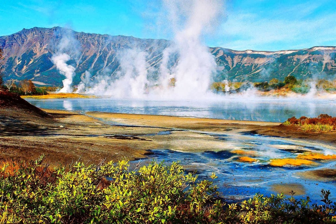 Kamchatka._Dolina_geyzerov.jpg