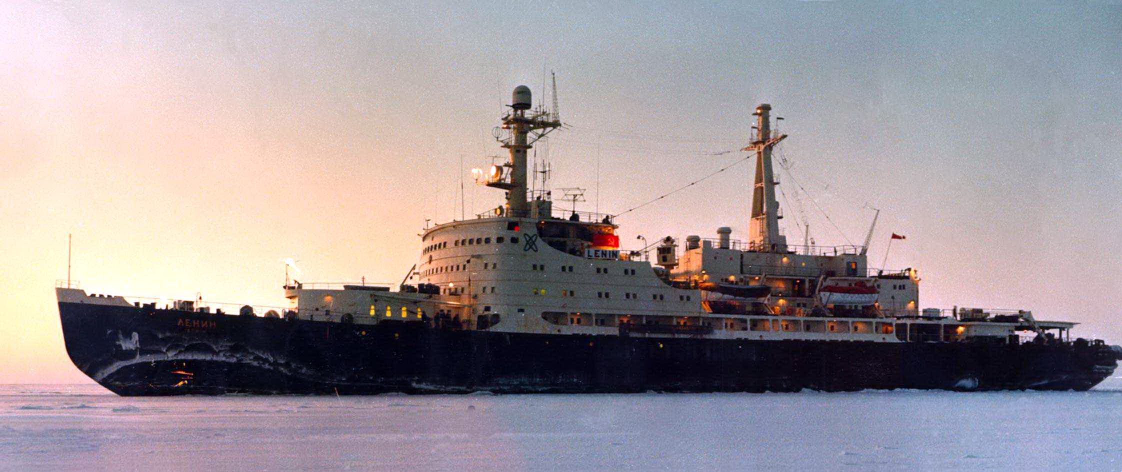 LENIN.jpg