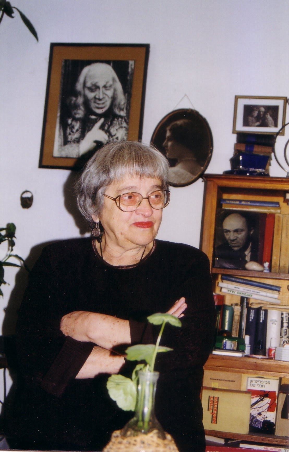 Nina_Solomonovna_Mihoels.jpg