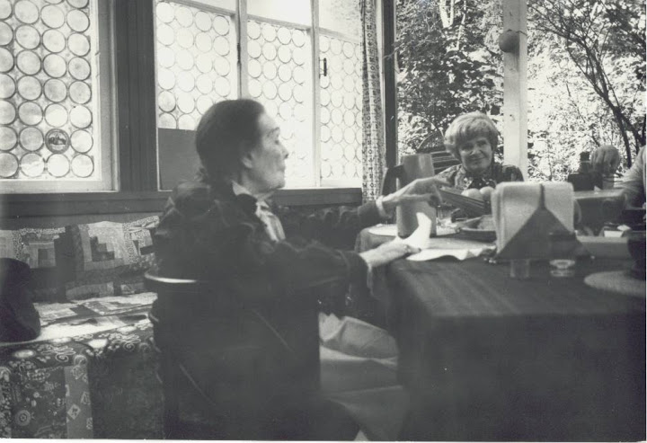 S_Liley_Brik._Iz_arhiva_Yu.Dobrovolskoy.jpg