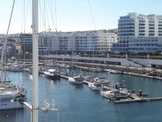 Vid_Ponta-Delgada_so_storony_stoyanki_dlya_yaht.jpg