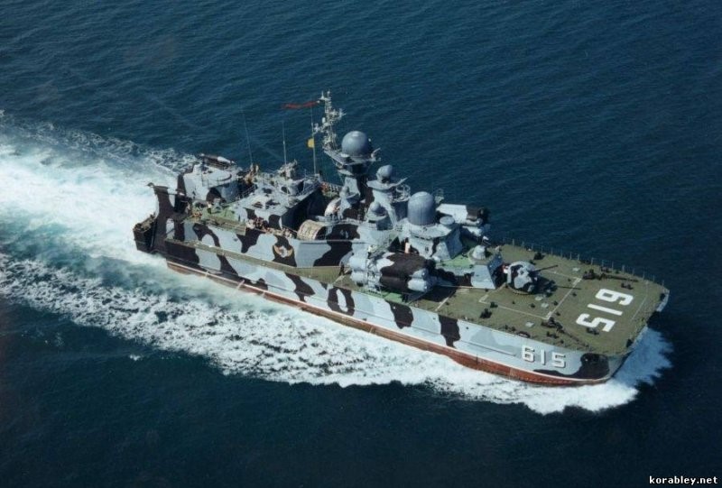 Voennyy_korabl.jpg