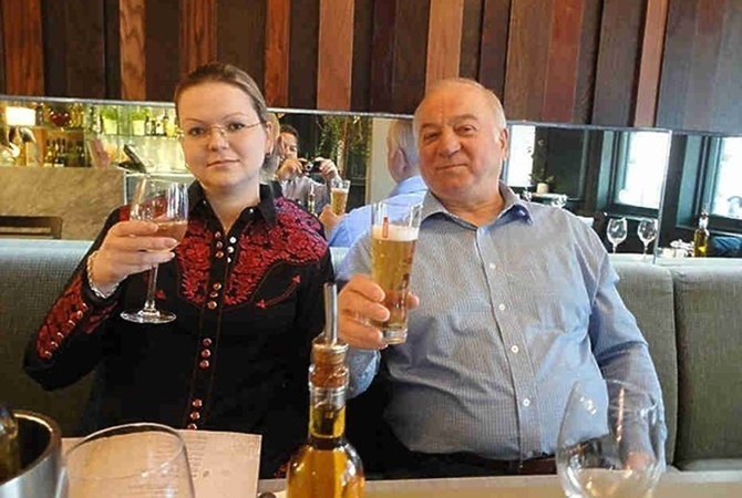 Yuliya_i_Sergey_Skripal_za_neskolko_chasov_do_otravleniya._Foto_mk.ru_.jpg