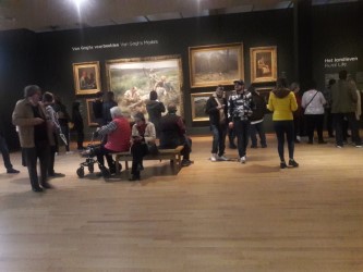 Zal_v_muzee_Van_Goga_v_Amsterdame.jpg