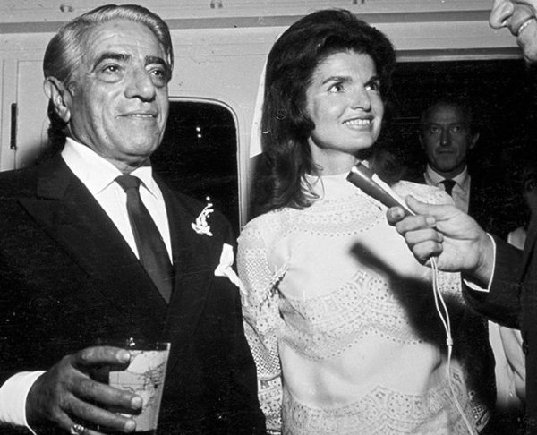 Zhaklin_Kennedi_i_Aristotel_Onassis_2.jpg