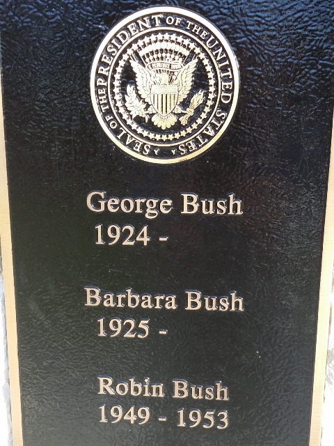 bushlibrary3.jpg