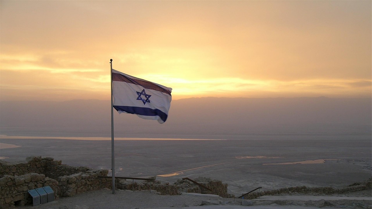 flag-186476_1280.jpg