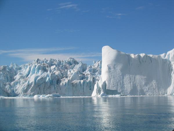 Ледник Якобсхавн (Jakobshavn Glacier, Jakobshavn Isbræ по-датски) — крупнейший ледник, расположенный в западной части Гренландии, вблизи гренландского города Иллулисат (Яхобсхавн). Он оканчивается в море около фьорда Иллулисат. В последние годы он подвержен сильному таянию.