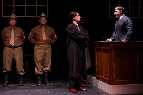 Литтен и Гитлер в суде