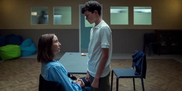 Кадр из сериала "Переходный возраст"