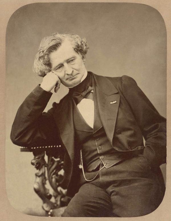 Гектор Берлиоз в 1863 году. Фото Пьера Пети. Гектор Берлиоз в 1863 году. Фото Пьера Пети.