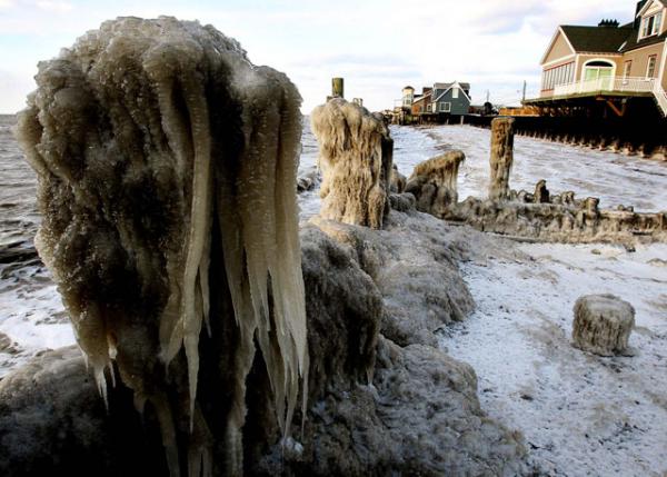 Сильные морозы на побережье Делавэрского залива  в районе Ридс-Бич (штат Нью-Джерси). Январь 2013 г. Photo Courtesy: Dale Gerhard/Press of Atlantic City