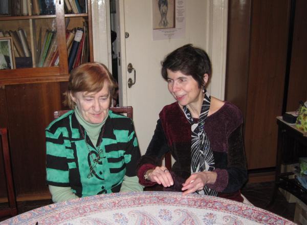 Елена Цезаревна Чуковская и Ирина Чайковская, 2012. Фото А.Марьина