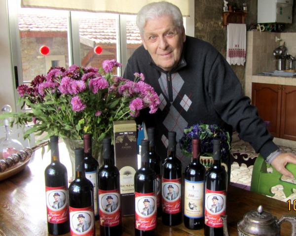 Грузинское вино в честь юбиляра