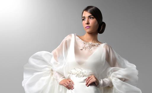 Кутюрье из Испании Изабель Запардиез представила новую коллекцию вечерних и свадебных платьев.. Фото; Facebook