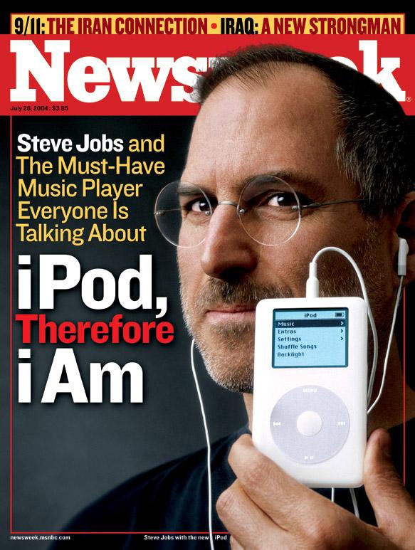Стив Джобс с айподом в руке на обложке журнала «Ньюсуик» в июне 2004 года, когда эти проигрыватели стали необычайно популярны