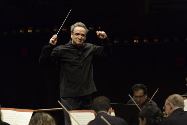 Дирижер  Луи Лангре  и его оркестр  «Моустли Моцарт». Photo Credit: © 2012 Richard Termine