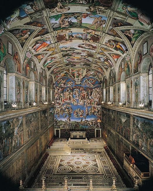 Внутренний вид Сикстинской Капеллы. Ватикан. Построена в 1473 году.