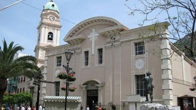 Собор Святой Девы Марии на Соборной площади в Гибралтаре