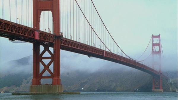 Мост «Голден Гейт» в Сан-Франциско. Кард из фильма “The Bridge”  (Eric Steel, 2006).
