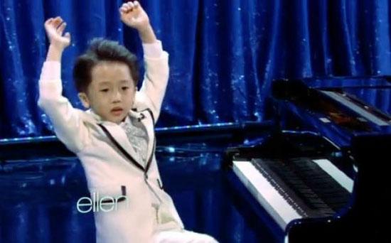 5-летний Энди Ли выступает в популярном телевизионном шоу «Эллен»