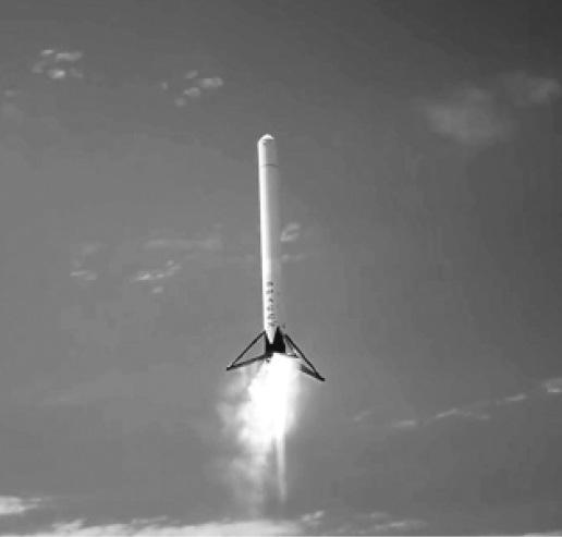 Отличительной особенностью ракеты Falkon 9 является то, что она с самого начала задумывалась как ракета многоразового использования. Специальные раздвигающиеся «ноги» позволяют ей приземлиться в том же месте, с которого она взлетела, с точностью, которой достигает вертолет. Фото из видеофильма компании SpaceX.