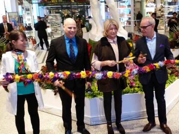 Открытие цветочного шоу в магазине Мейсис на Геральд-сквер.  Фото: Александр Сиротин
