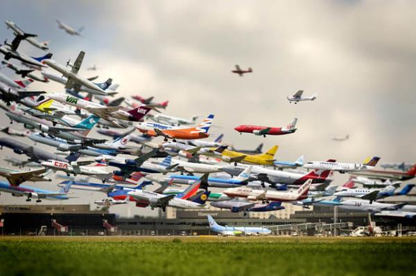 Фотографа взлета самолетов в аэропорту Ганновера (Германия), сделанная корейским фотографом  Хо Йёл Райу 