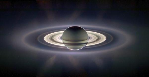 Снимок Сатурна, сделанный автоматической станцией «Кассини» в конце августа 2011 года. Photo  Courtesy:  NASA