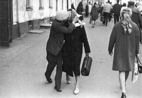 Владимир Сычев. Московский поцелуй, 1972 год