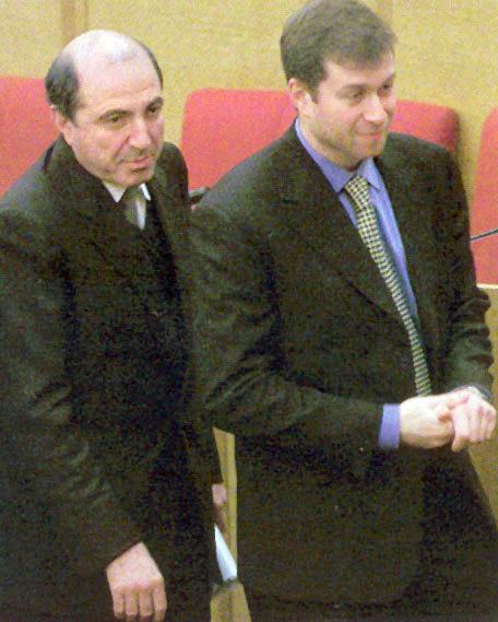 Борис Березовский и Роман Абрамович в Москве. Фото 10-летней давности. 