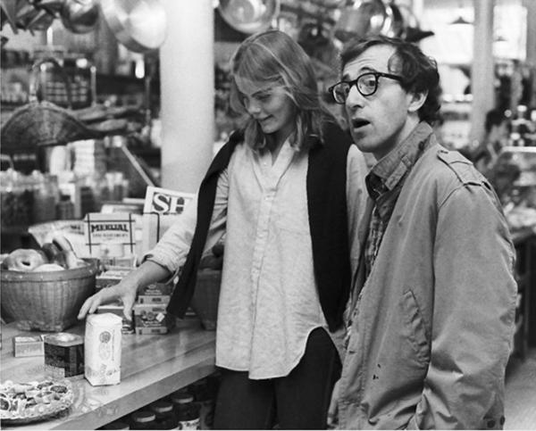 Вуди Аллен и Мариэл Хемингуэй в фильме «Манхэттен» (1979 г.) Photo Courtesy: © 1979 MGM