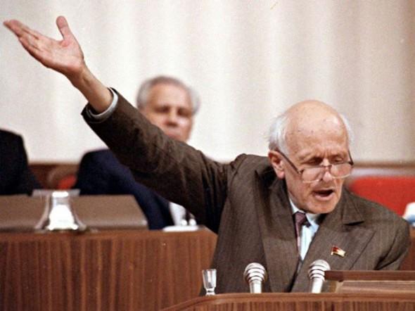 Андрей Дмитриевич Сахаров на трибуне Съезда народных депутатов, 1989