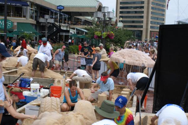 Конкурс лучшей скульптуры из песка. Балтимор, Внутренняя пристань, 2012 г. Фото Г.Крочика