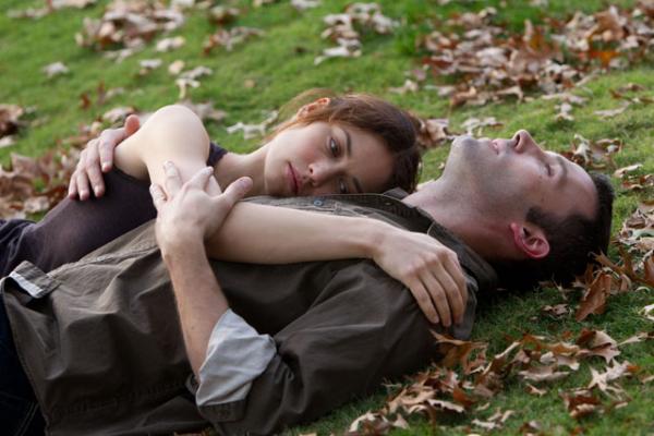Ольга Куриленко и Бен Аффлек в фильме Теренса Малика «К чуду». Photo courtesy of Magnolia Pictures Ольга Куриленко и Бен Аффлек в фильме Теренса Малика «К чуду». Photo courtesy of Magnolia Pictures