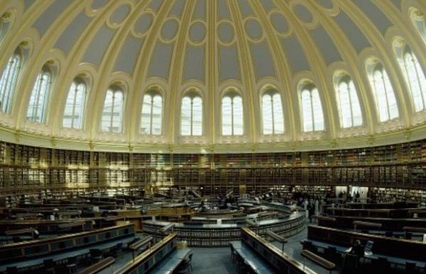 Читальный зал библиотеки Британского музея