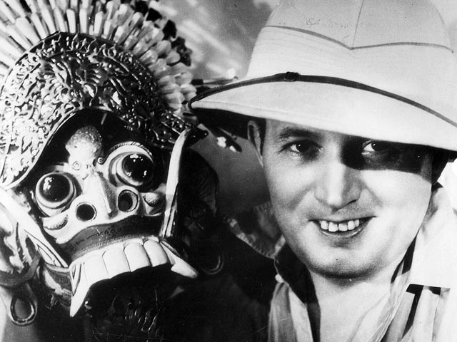 with shri Lanka mask w.jpg